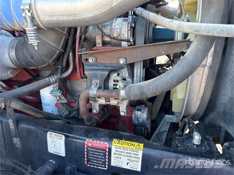 Mack 4500 L 6x4 Fuel and Lube Truck Tovornjaki cisterne