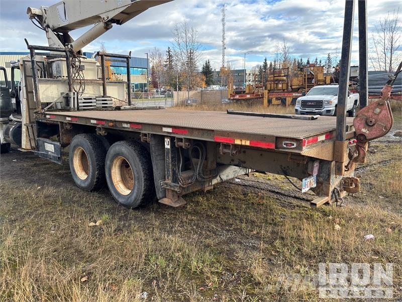 Mack 990 46000 lb Straight Boom on Mack RD690S 6x4 Boom Tovornjaki z žerjavom