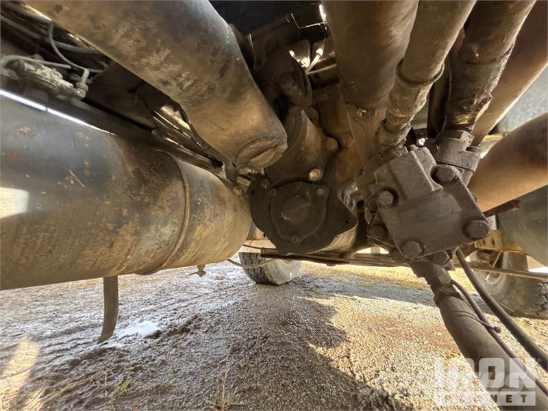 Mack 990 46000 lb Straight Boom on Mack RD690S 6x4 Boom Tovornjaki z žerjavom
