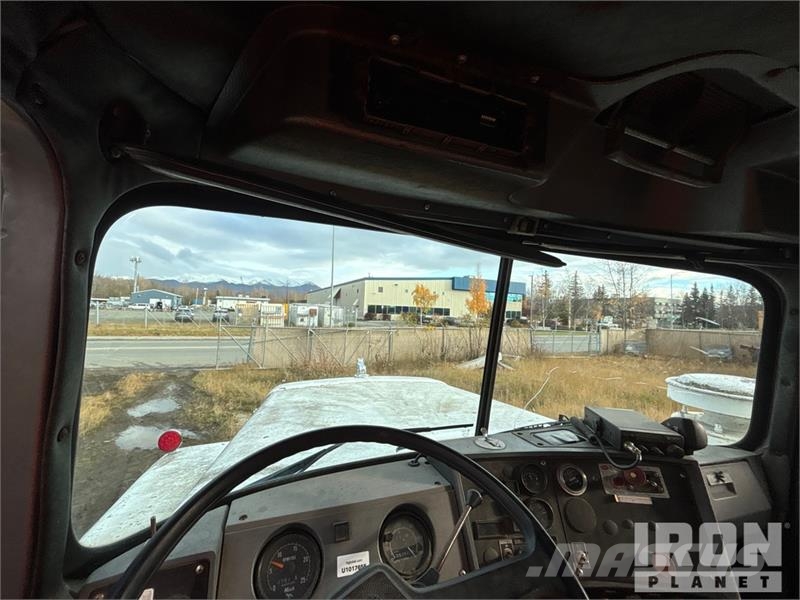 Mack 990 46000 lb Straight Boom on Mack RD690S 6x4 Boom Tovornjaki z žerjavom