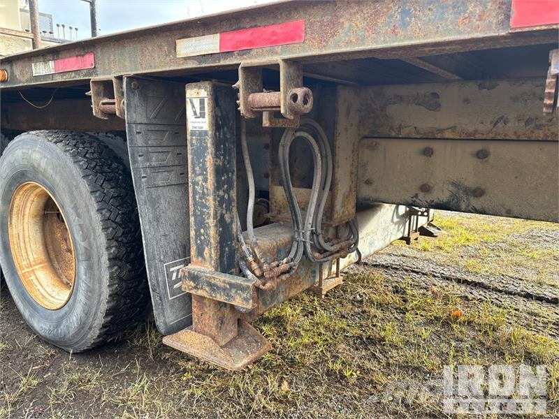 Mack 990 46000 lb Straight Boom on Mack RD690S 6x4 Boom Tovornjaki z žerjavom