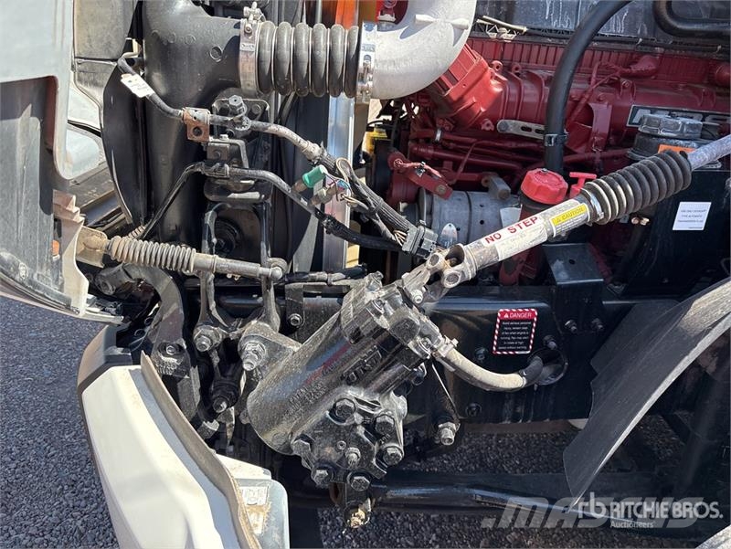 Mack AN64T 6x4 T/A Sleeper Truck Tractor Tracteur routier