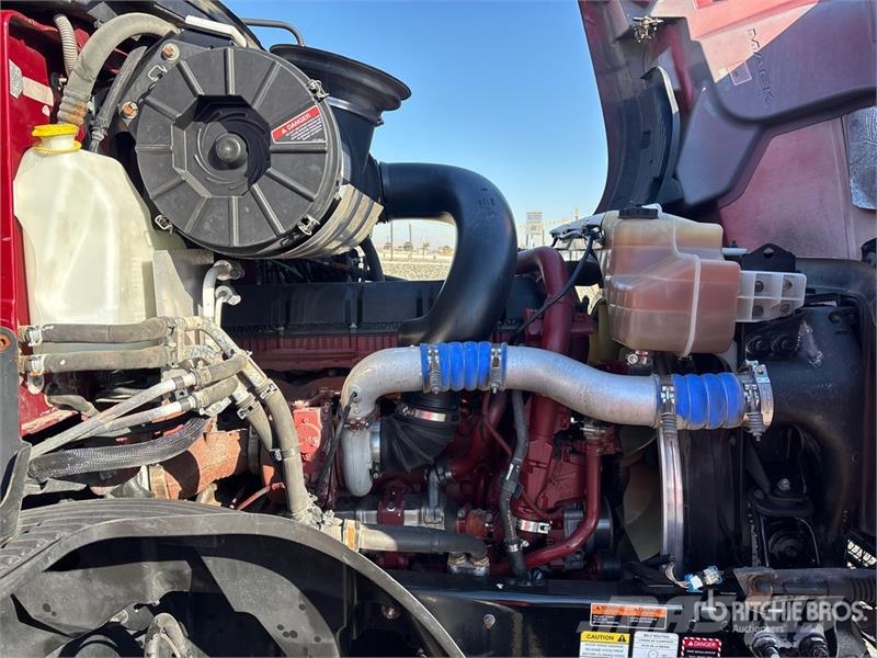 Mack AN64T 6x4 T/A Sleeper Truck Tractor Tegljači