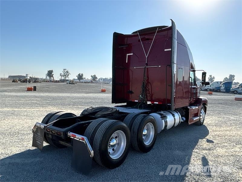Mack AN64T 6x4 T/A Sleeper Truck Tractor Tegljači