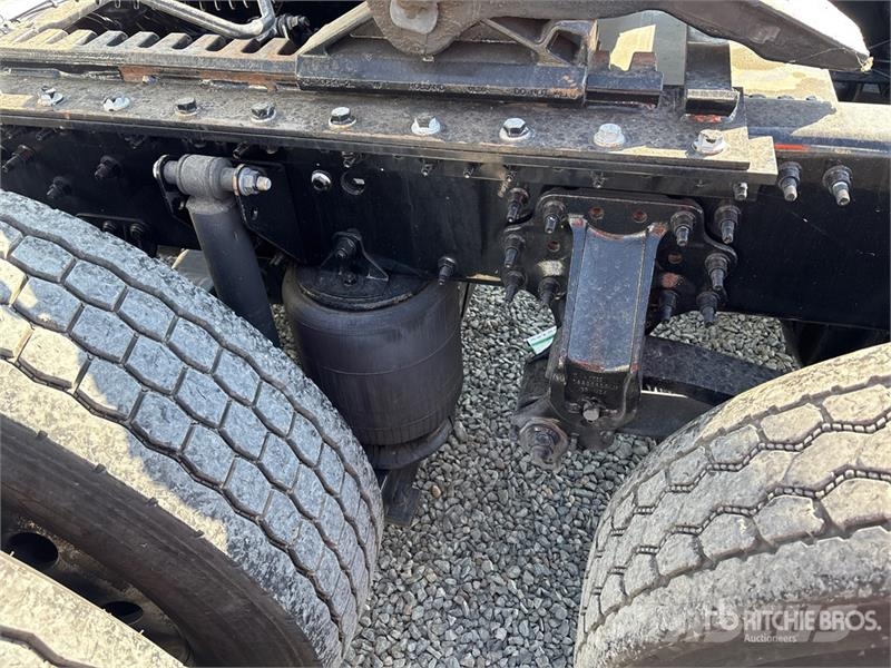 Mack AN64T 6x4 T/A Sleeper Truck Tractor Autotractoare