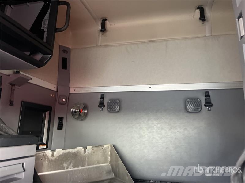 Mack Anthem 64T 6x4 T/A Sleeper Truck Tractor Camiones tractor