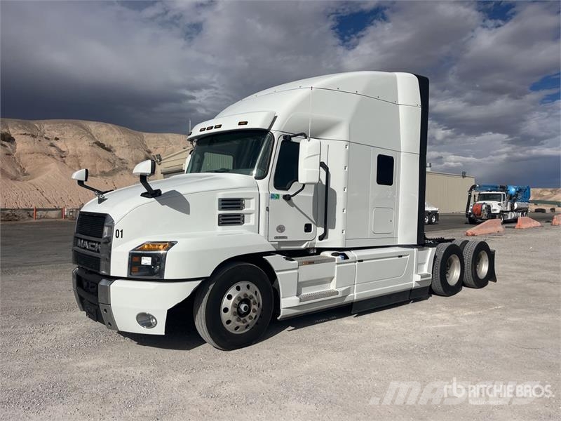 Mack Anthem 64T 6x4 T/A Sleeper Truck Tractor Camiones tractor
