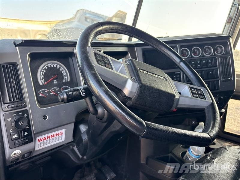 Mack Anthem 6x4 T/A Sleeper Truck Tractor Vilcēji
