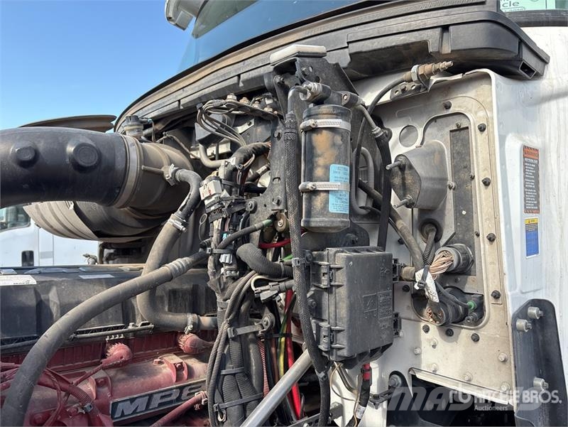 Mack Anthem 6x4 T/A Sleeper Truck Tractor Vlačilci