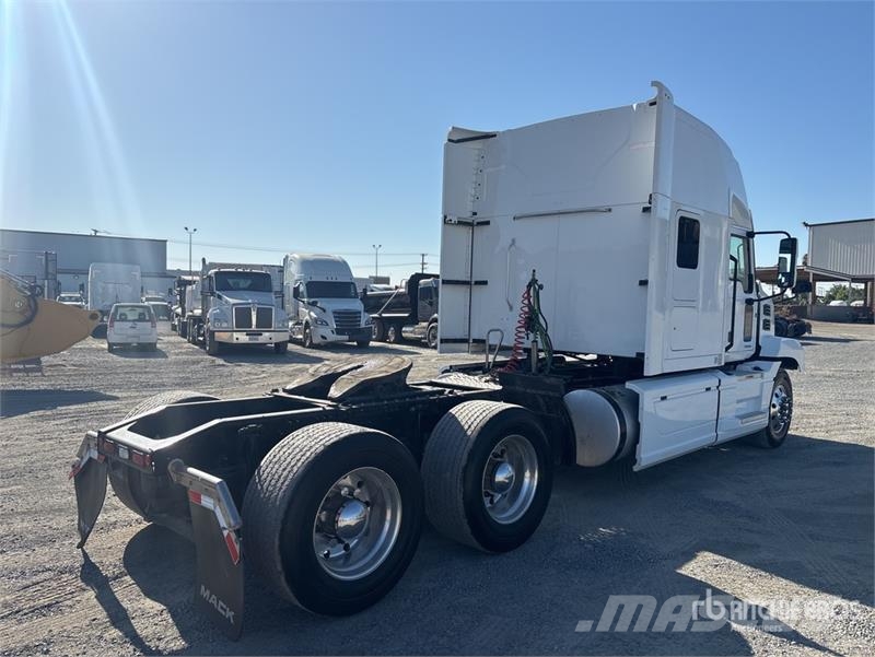 Mack Anthem 6x4 T/A Sleeper Truck Tractor Vlačilci