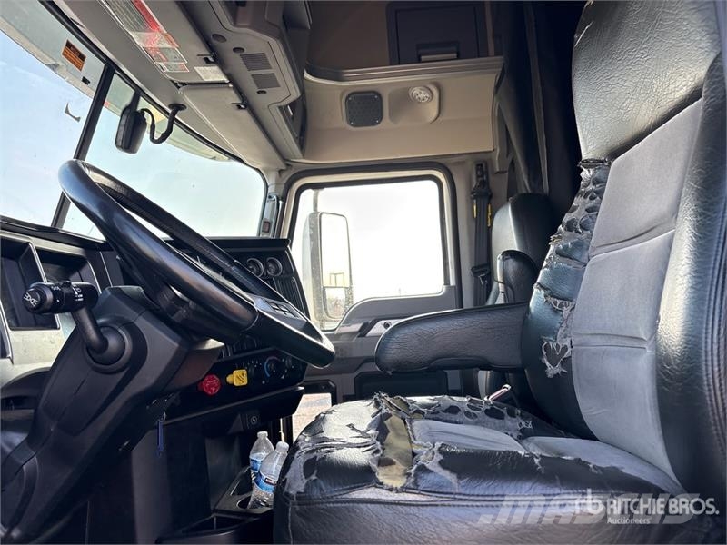 Mack Anthem 6x4 T/A Sleeper Truck Tractor Vilcēji
