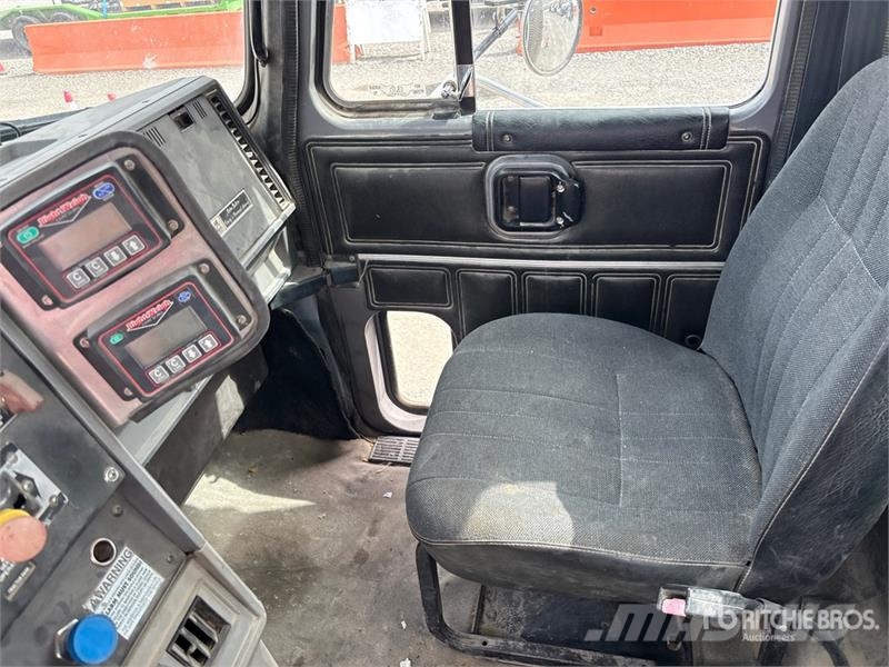 Mack CH613 Autotractoare