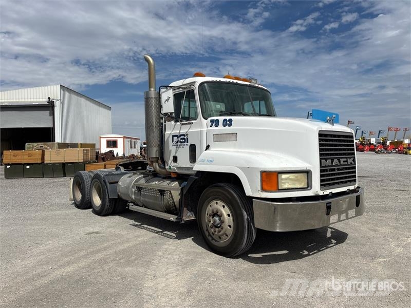 Mack CH613 Autotractoare
