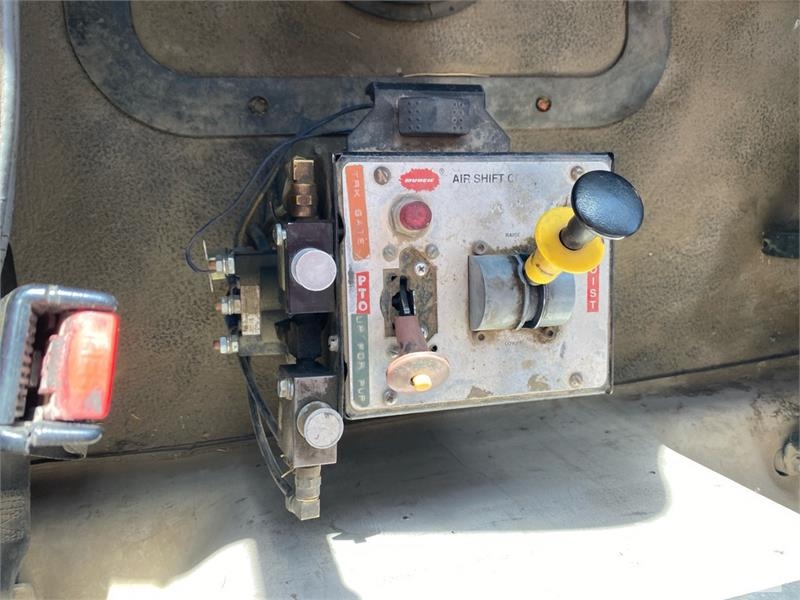 Mack CH613 ダンプ