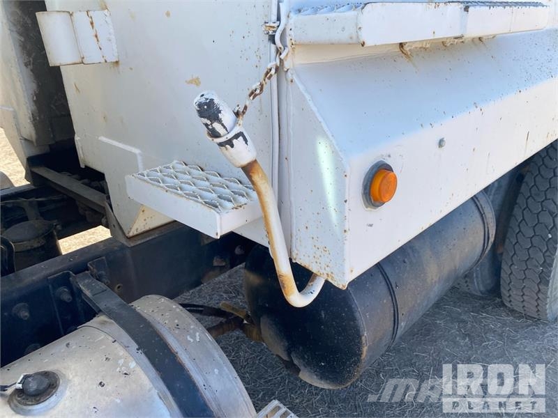 Mack CH613 ダンプ