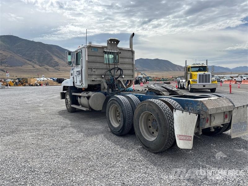 Mack CH613 Autotractoare