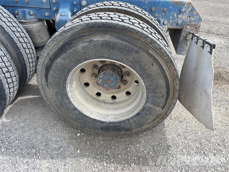 Mack CH613 Autotractoare