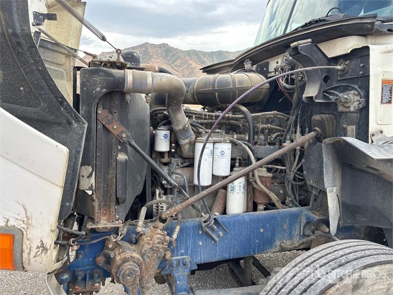 Mack CH613 Autotractoare