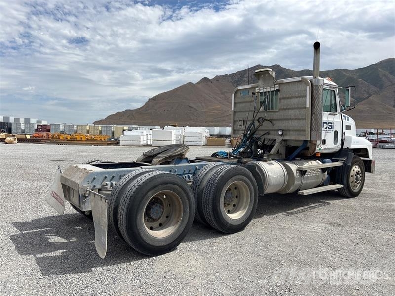 Mack CH613 Autotractoare