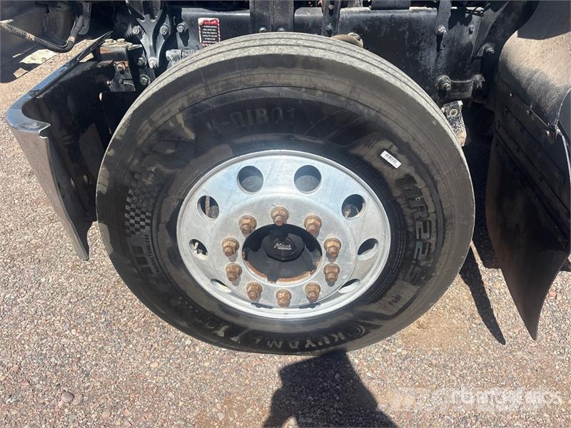 Mack CHU613 Tipper trucks