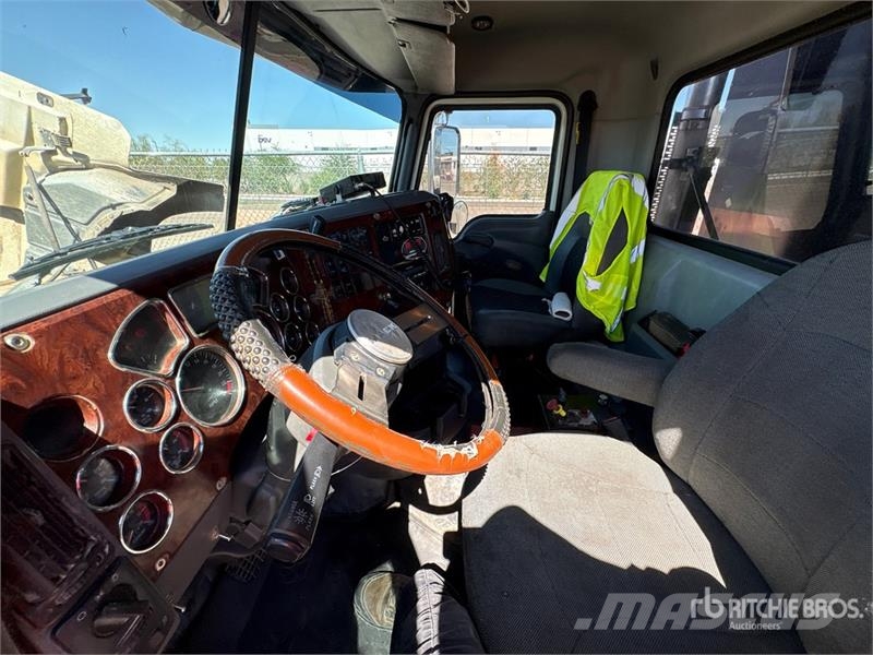 Mack CHU613 Tipper trucks