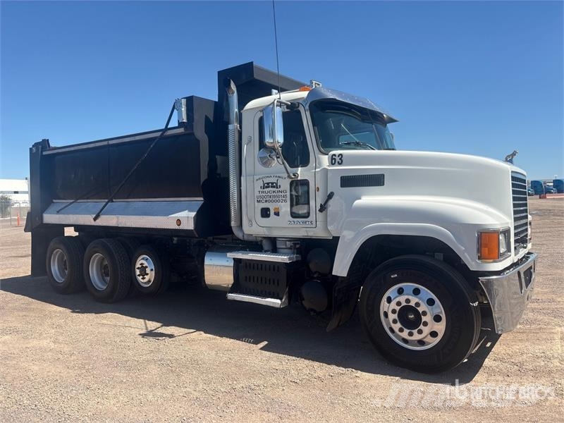 Mack CHU613 Tipper trucks