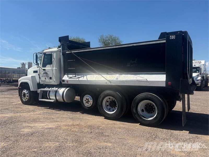 Mack CHU613 Tipper trucks