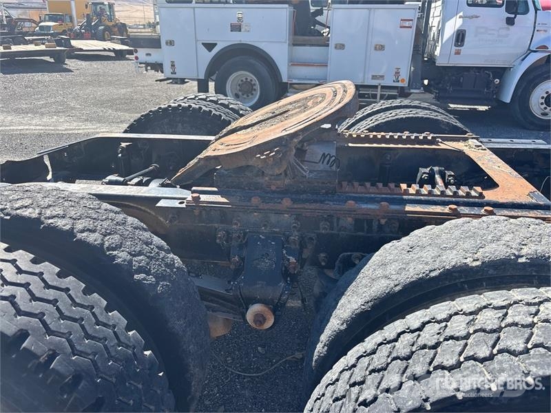 Mack CX613 وحدات الجر