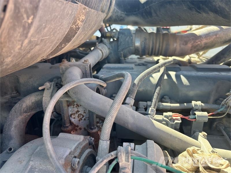 Mack CX613 وحدات الجر