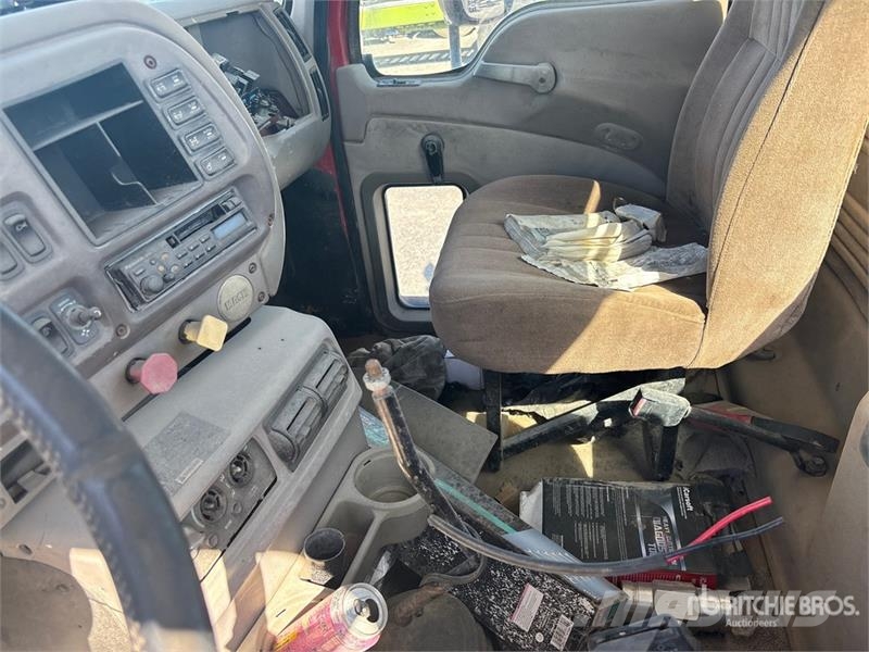 Mack CX613 وحدات الجر