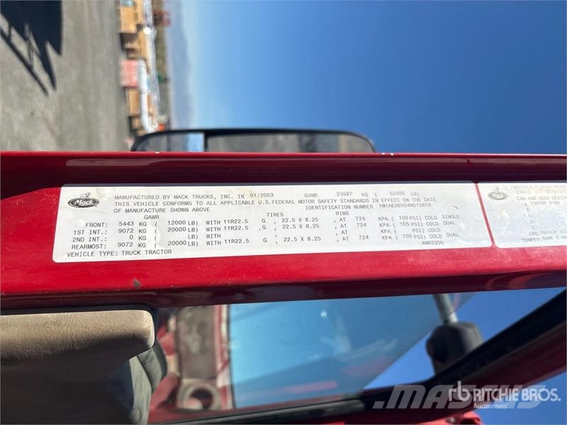 Mack CX613 وحدات الجر