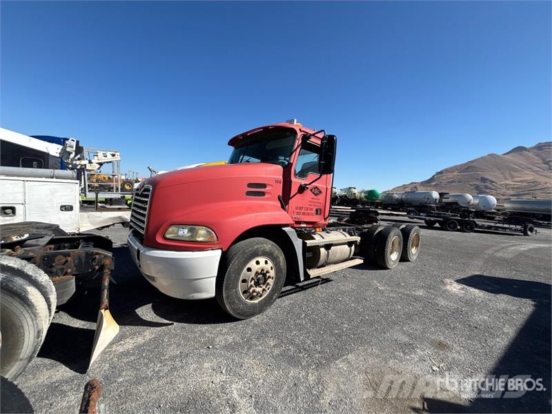 Mack CX613 وحدات الجر