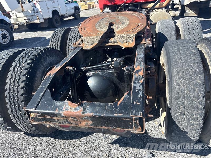 Mack CX613 وحدات الجر