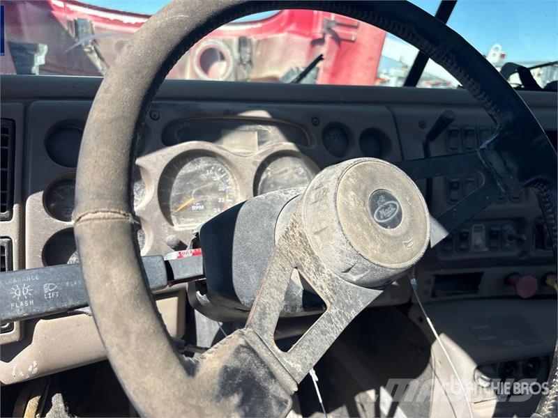 Mack CX613 وحدات الجر