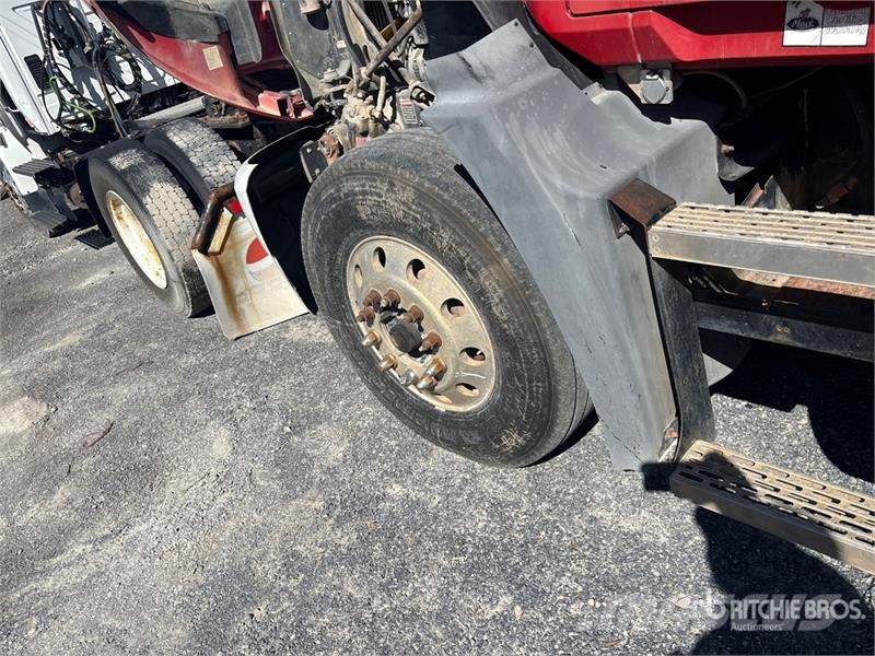 Mack CX613 وحدات الجر