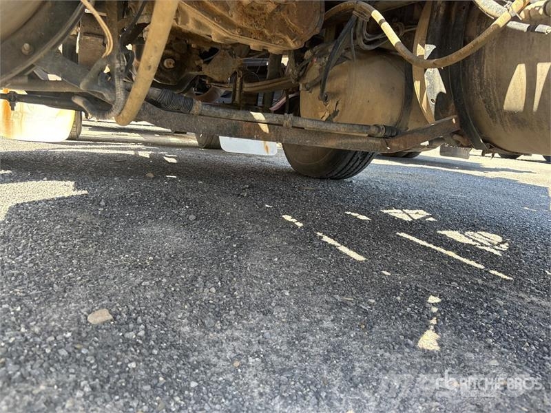 Mack CX613 وحدات الجر