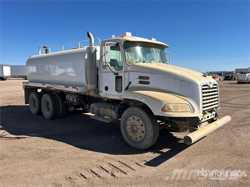 Mack CXN613 Autocisterne