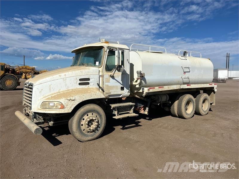 Mack CXN613 Autocisterne
