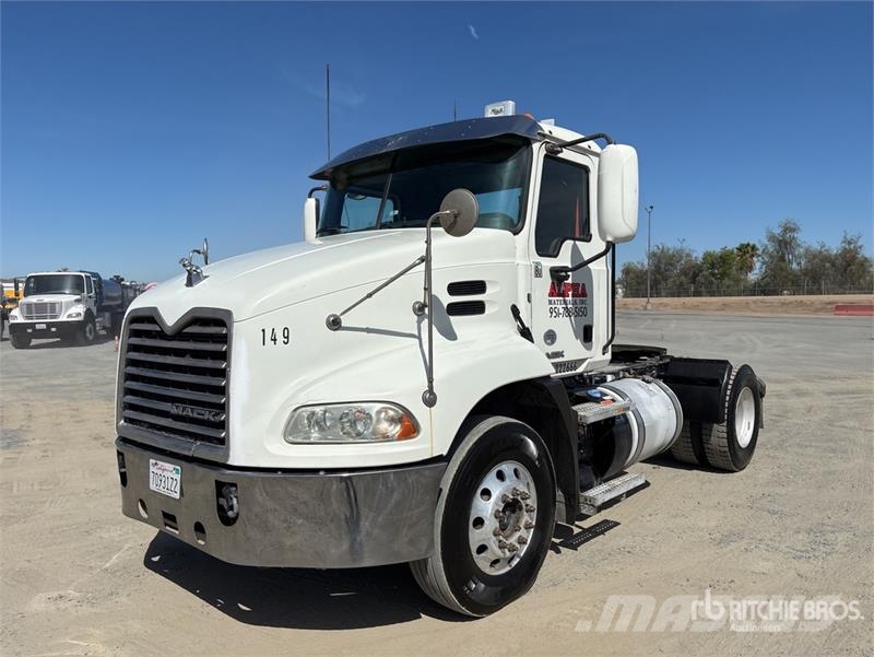 Mack CXU612 曳引機組件