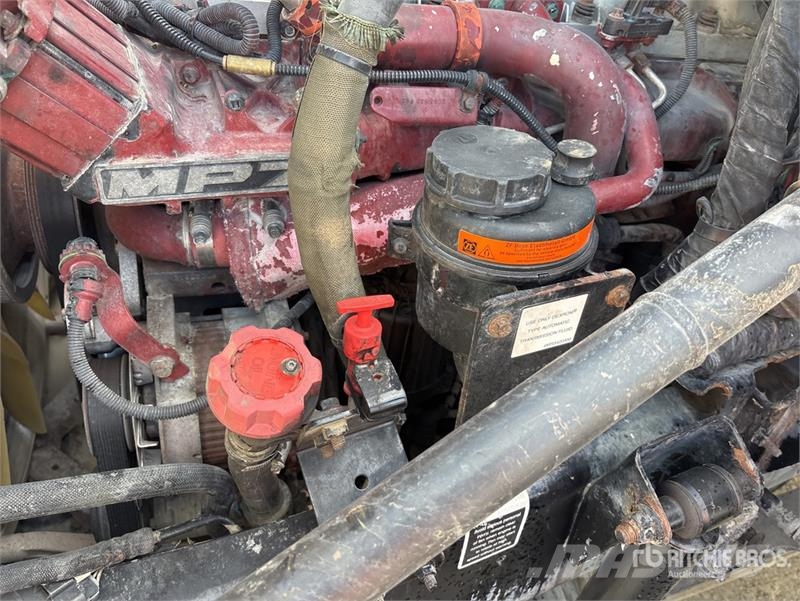 Mack CXU612 曳引機組件