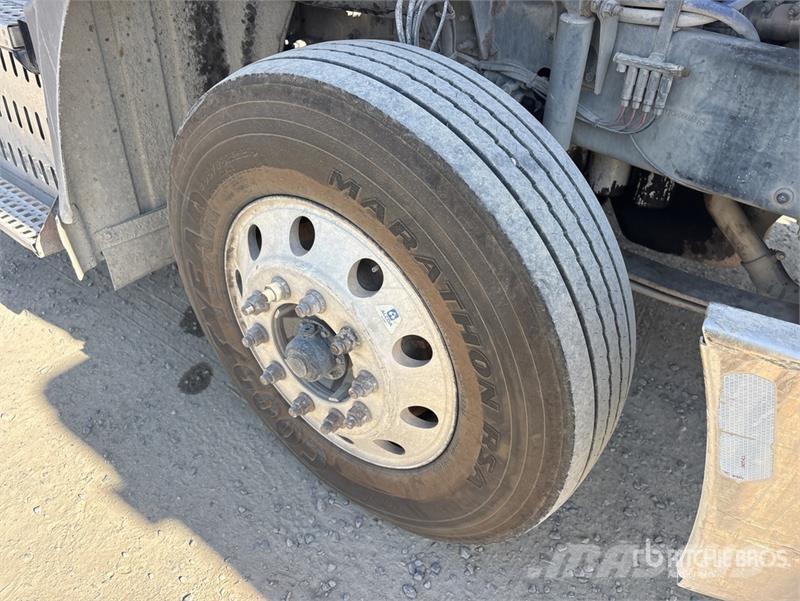 Mack CXU612 Nyergesvontatók