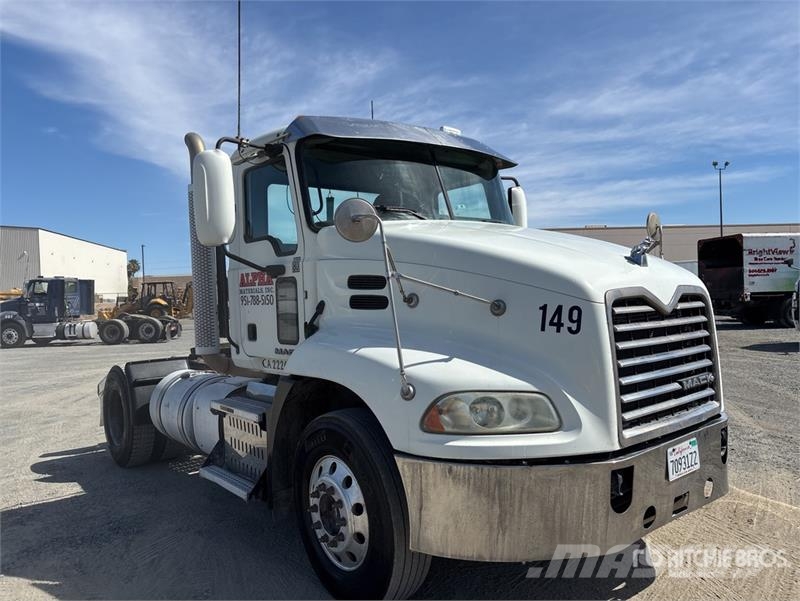 Mack CXU612 曳引機組件