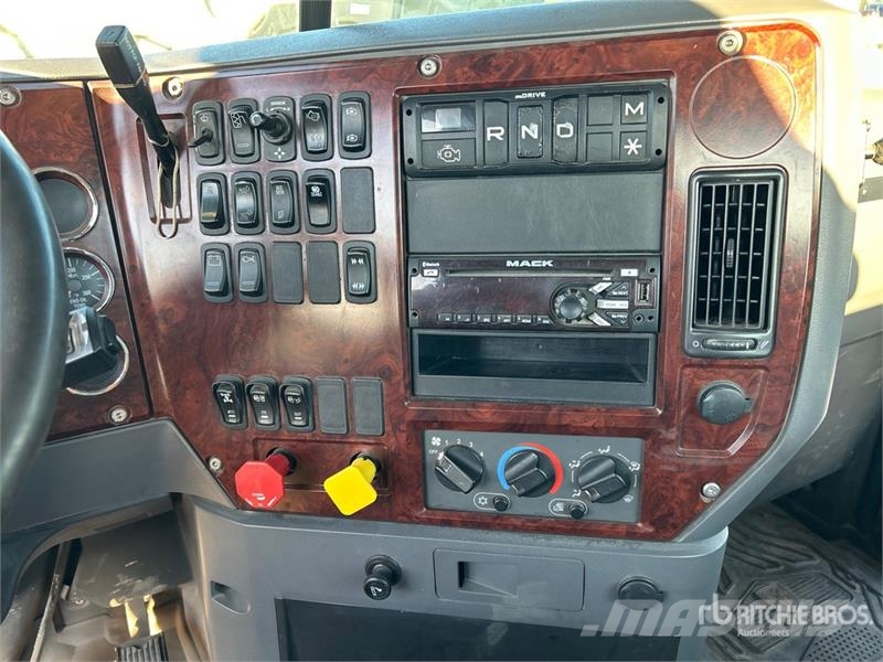 Mack CXU613 Sattelzugmaschinen