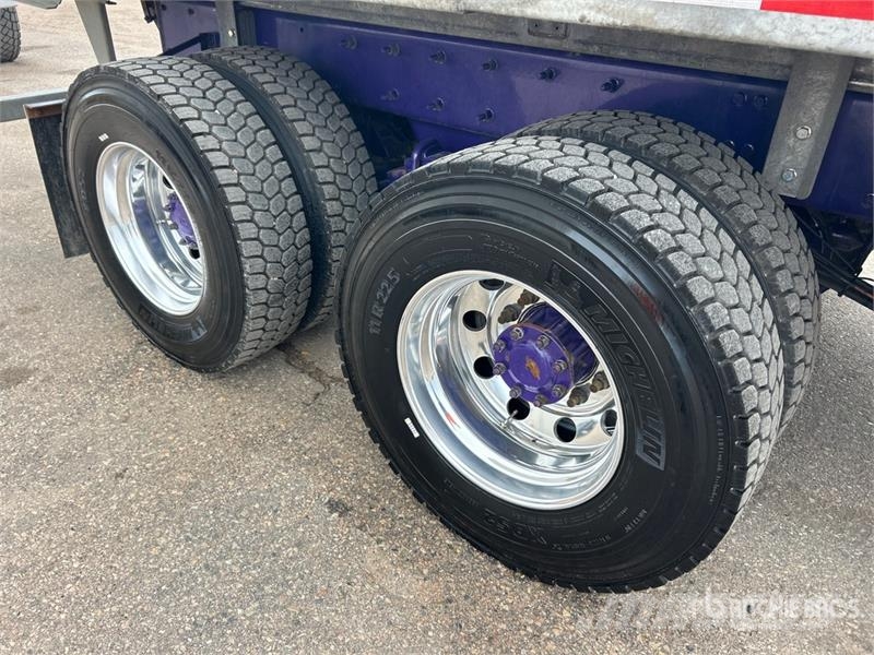 Mack GR64FT 6x4 Granite Roll-Off Truck Kravas automašinas konteineru vedeji