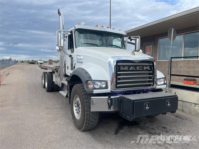 Mack GR64FT 6x4 Granite Heavy Haul Roll-Off Truck Skip bin truck