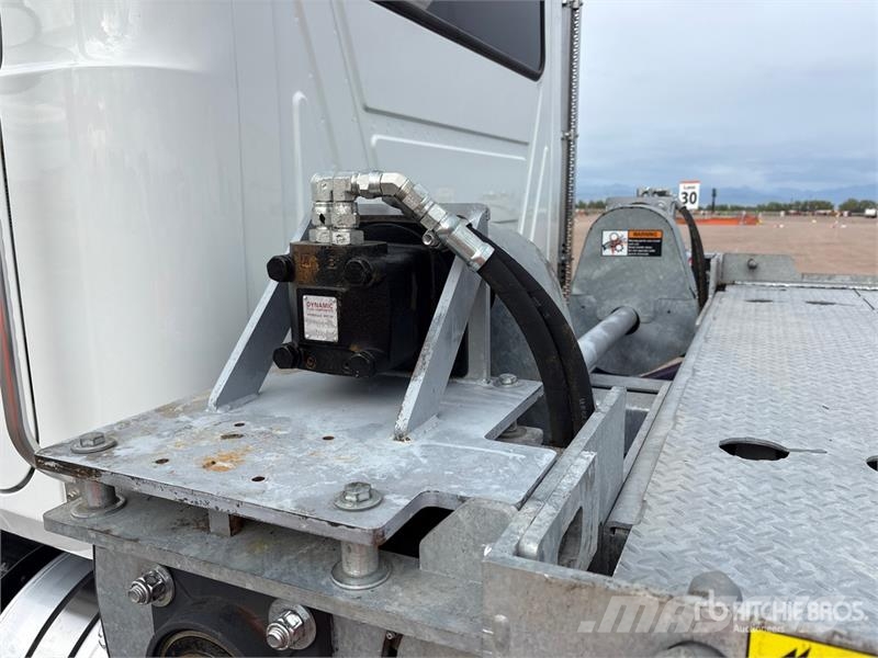 Mack GR64FT 6x4 Heavy Haul Roll-Off Truck Komunalni tovornjaki