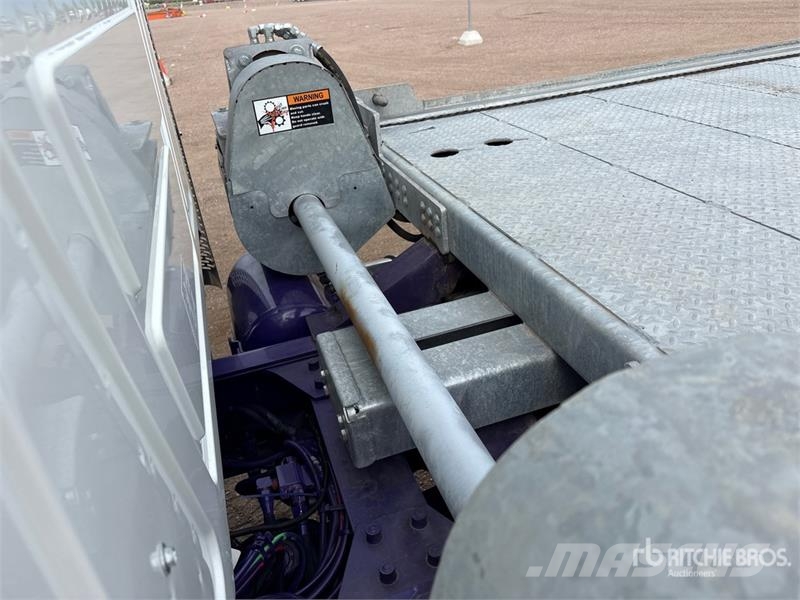 Mack GR64FT 6x4 Heavy Haul Roll-Off Truck Komunalni tovornjaki