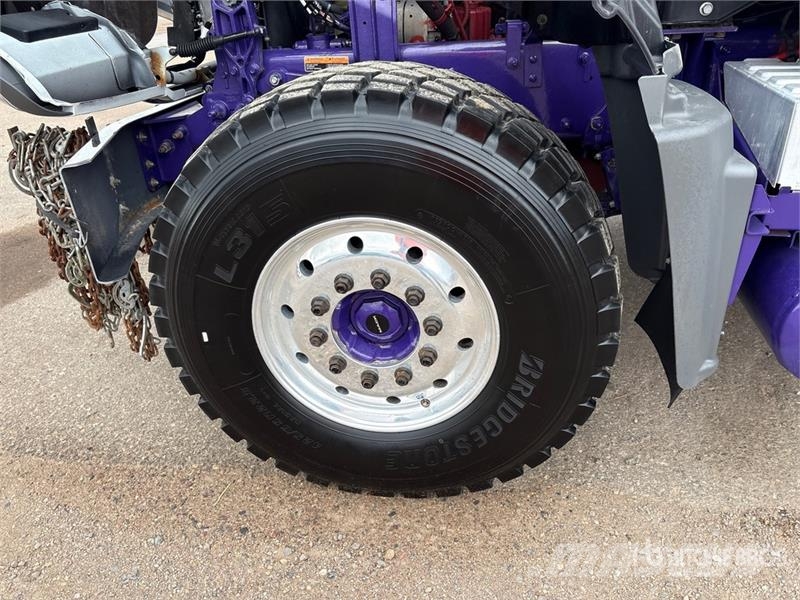 Mack GR64FT 6x4 T/A Day Cab Truck Tractor وحدات الجر