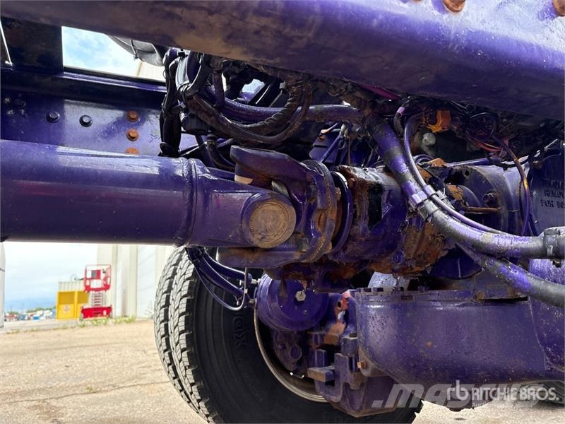 Mack GR64FT 6x4 T/A Day Cab Truck Tractor وحدات الجر