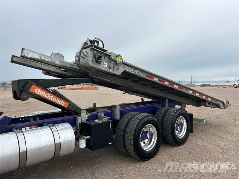 Mack GR64FT Granite 6x4 Roll-Off Truck Kipplader